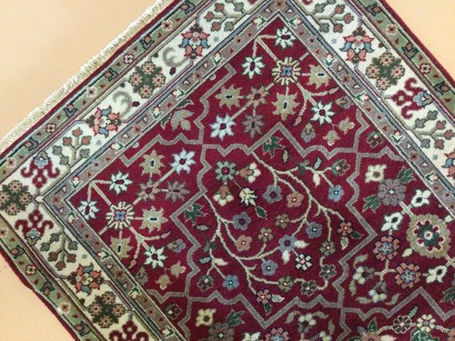 2’.7” X 4’.0” Red Beige Fine Traditional Floral Hand Knotted Oriental Rug Wool - Picture 9 of 12