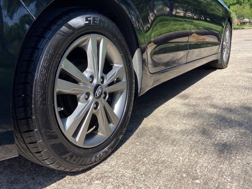 2017 Hyundai Elantra SE 4dr Sedan 6A - Picture 19 of 23