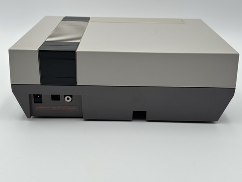Nintendo NES Video Game Console And Accessories NES-001 Gray Tested and Working - Picture 5 of 17