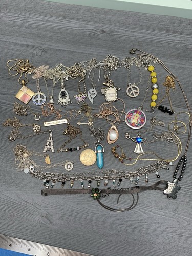Vintage Pendant Necklace Women’s Jewelry Lot Of 26 Dainty As Shown LB923 - Picture 6 of 9