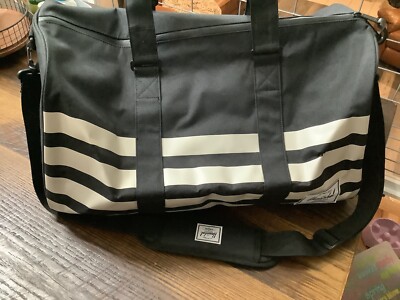 Hershel Tote Bag W Shoe Section Pouch Shoulder Strap Also Handles NWOT
