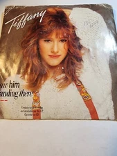 Tiffany : I Saw Him Standing There / Mr. Mambo- MCA 1988 VG F257