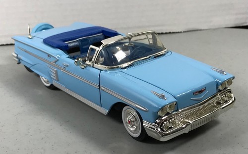Motor Max 1958 Chevrolet Impala Convertible 1/24 Scale 73267BU Light Blue - Picture 4 of 11