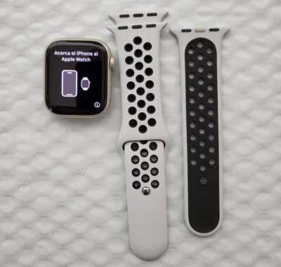 Apple Watch Nike Series 7 (GPS + Cellular) 41mm Aluminum Apple Watch Nike Series 7 (GPS + Cellular) 41mm Aluminum