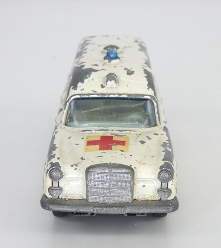 Matchbox Binz Ambulance K6 Mercedes Benz Toy Car Vintage Kingsize Lesney - Picture 2 of 14