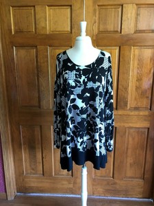 Soma-Black-and-White-Floral-Lounge-Wear-Top-XXL