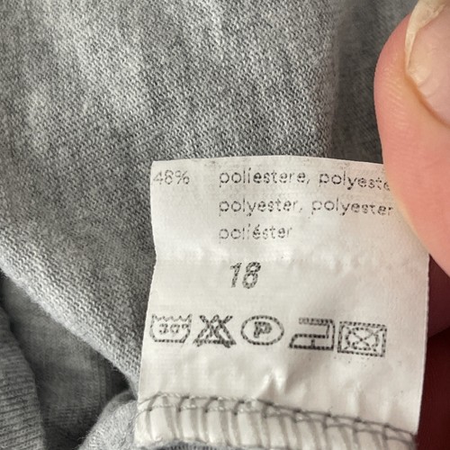 Brandy Melville Gray Long Sleeve Cropped "New York" T-Shirt Top One Size - Picture 11 of 11