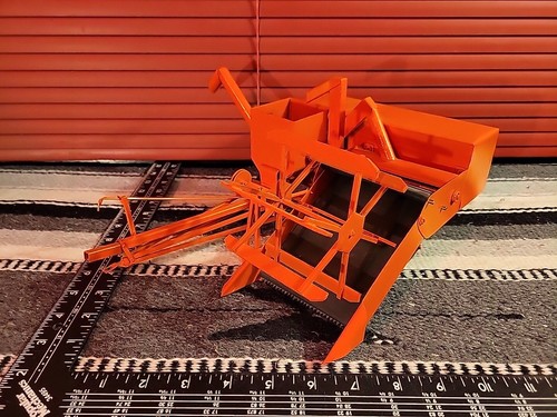 Allis Chalmers All Crop Harvester 1/20? Pressed Steel Farm Imp Replica By Benge - Picture 8 of 10