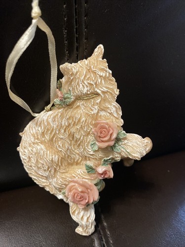 Beautiful Acrylic Cat With Flowers Ornament  - Bild 3 von 5
