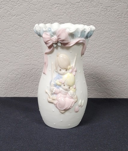 Enesco Precious Moments Vase #307289 To Thee W/ Love Boy & Girl On Swing (1993)