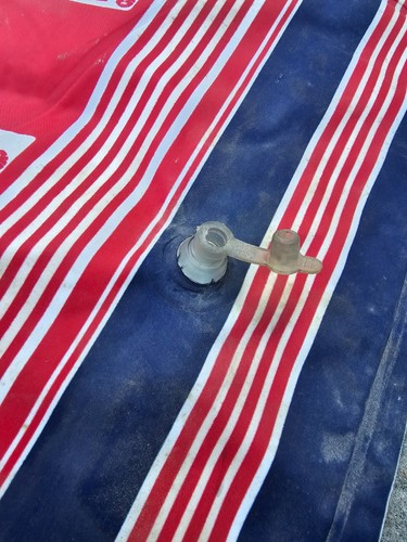 Materasso gonfiabile spiaggia vinile zattera piscina Coleman vintage nuovo 28"x73" rosso bianco blu - Foto 8 di 9