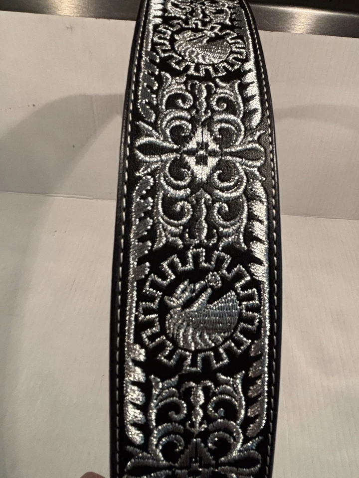 LEATHER BELT MEN'S HORSE EMBROIDERED Silk Thread Silver Black VTG Unique WESTERN - Image 4 of 4