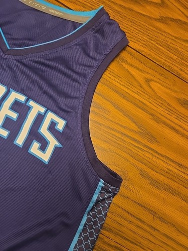 Camiseta Fanatics Authentics NBA Hornets LaMelo Ball #1 2022/23 para hombre SM USADA EN EXCELENTE ESTADO - Imagen 8 de 20