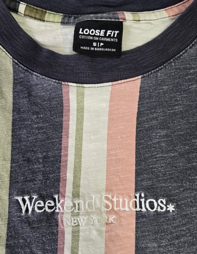 Cotton On Herren T-Shirt S Loose Fit gestreift blau grün pink "Weekend Studios" - Bild 3 von 6