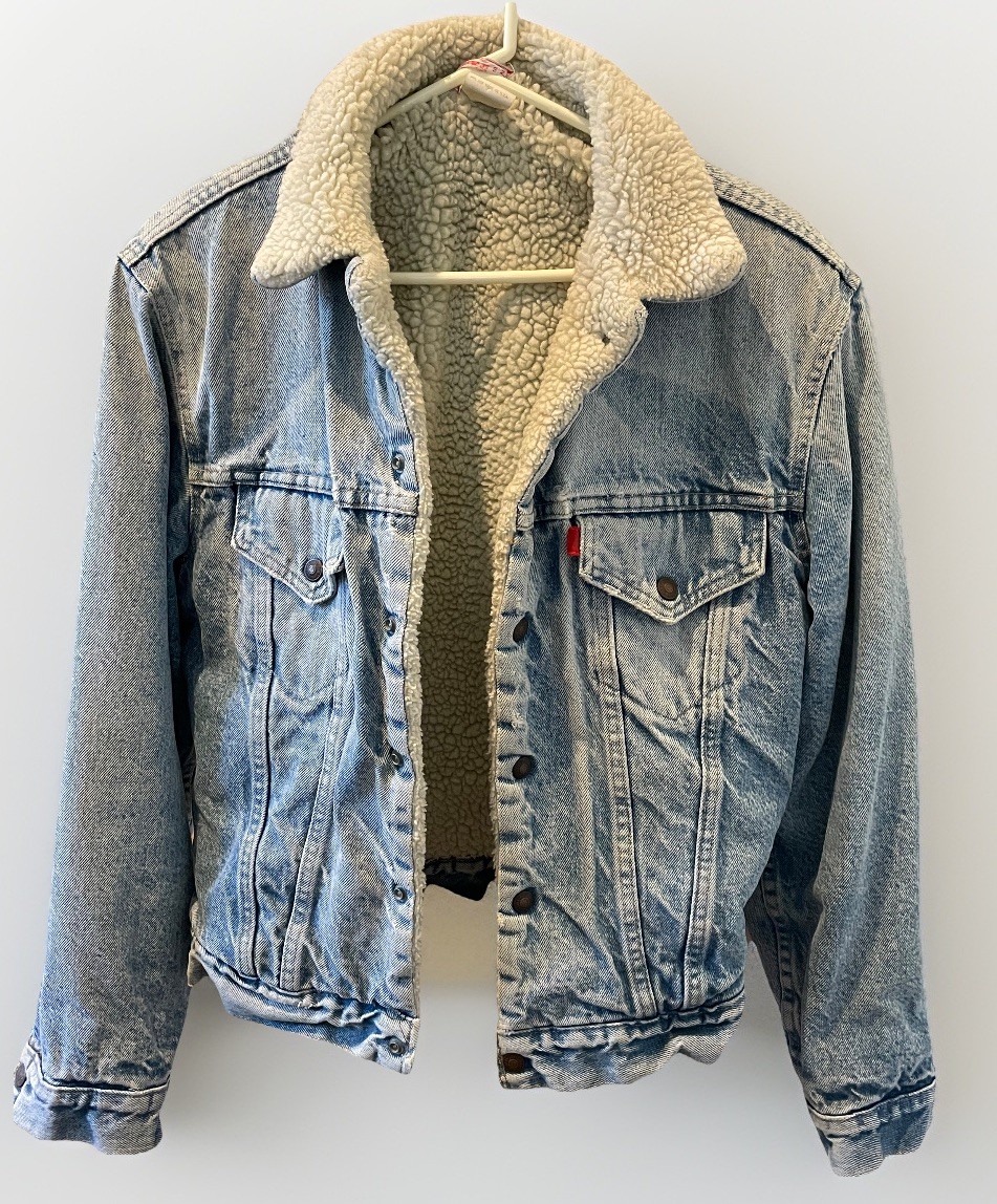 Levi’s Vintage Jacket Retro Sherpa Lined Blue Denim Trucker Made In USA Size 40