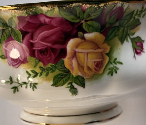 Royal Albert Footed Soup Bowl With Handles Old Country Roses Bone China England - Picture 5 of 9
