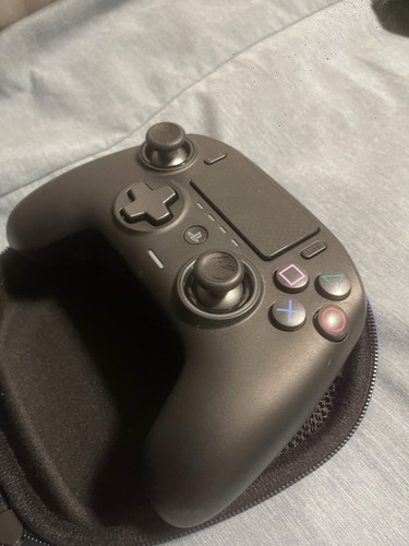 Nacon PS4 Controller With Weights - Picture 6 of 9