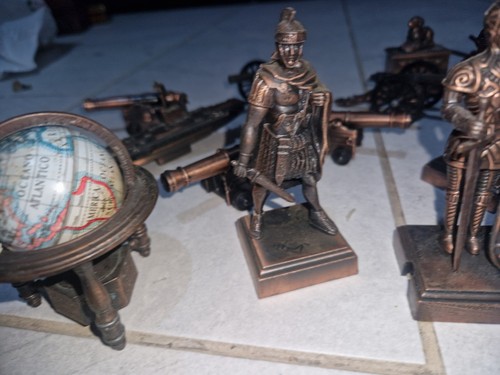 Vintage Cast Metal Pencil Sharpener Bundle Including Roman Soldiers - Picture 17 of 21