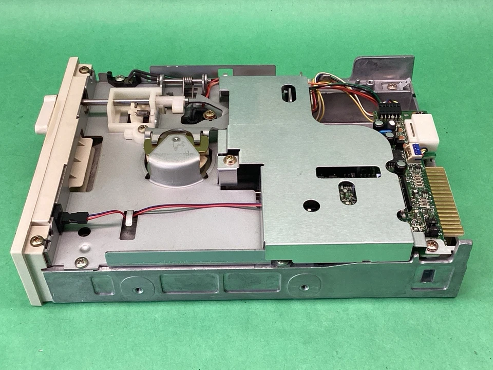 Panasonic JU-475-4 Beige 5.25” Disquete Interno PC Verde Unidad de Disco LED SIN PROBAR Foto 3 de 4