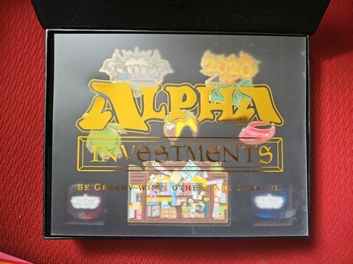 Rudy Alpha Investments 6.9 Aniversario caja abierta-Pins, dados y caja - Imagen 2 de 12
