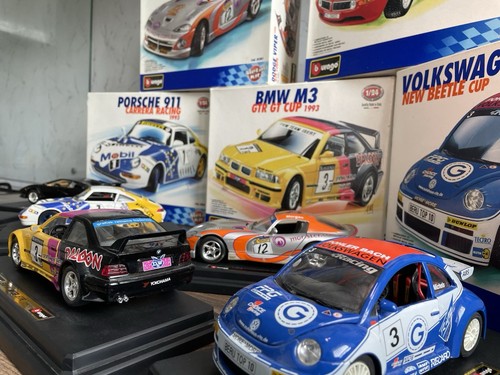 Burago 1:24 Diecast Model Car Collection - Touring, DTM, GT Racing, Supercars - Imagen 2 de 22