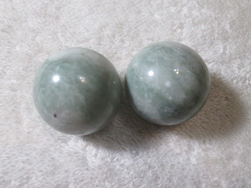 Canicas de ágata verde piedra natural vintage 1 1/8 pulgadas verde claro - Imagen 2 de 3