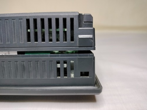 Keyence VT3-Q5T VT3Q5T Touchscreen Interface Display Panel 24V DC - Picture 18 of 21