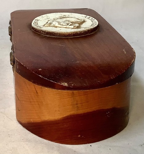 Vintage Wooden Cedar Trinket Box Souvenir Kentucky Horse Head Medallion - Picture 5 of 8
