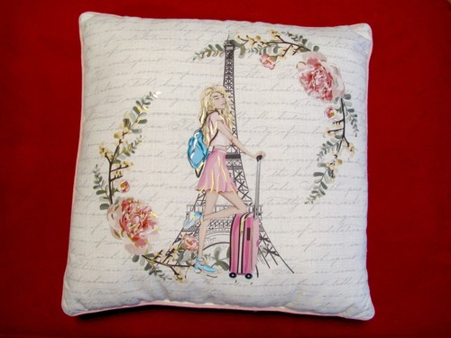 Paris Eiffel Tower Pillow. - Picture 7 of 12