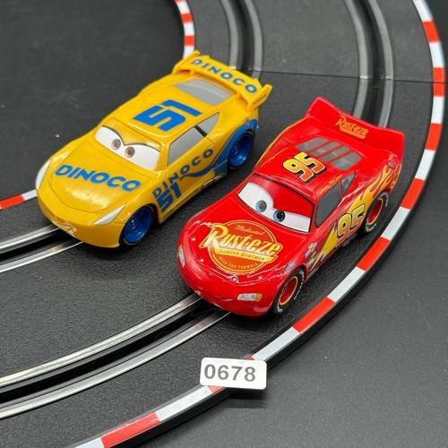 Carrera Go 1:43 - 2x Disney's Cars - Lightning McQueen / Cruz Ramirez