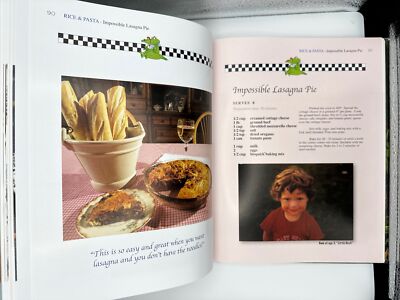 APRIL COOKS \"THERE'S AN ALLIGATOR IN MY〜 SIGNED APRIL COOKS 