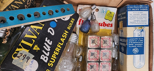 Lot Of Vintage Camera Bulbs, Flash Cubes, Magic Cubes Plus - Picture 7 of 15