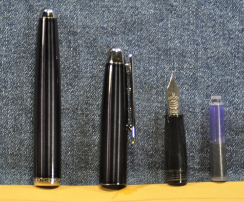 Pluma Estilográfica Española "Inoxcrom" Zeppelin Flash Azul Oscuro y CT (Ajustes Cromados) - Imagen 3 de 15