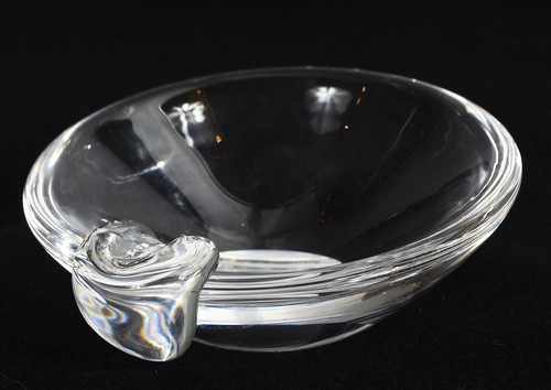 Vintage Mid-Century Modern signed Steuben Crystal Sloped Crater Ashtray - Picture 2 of 5