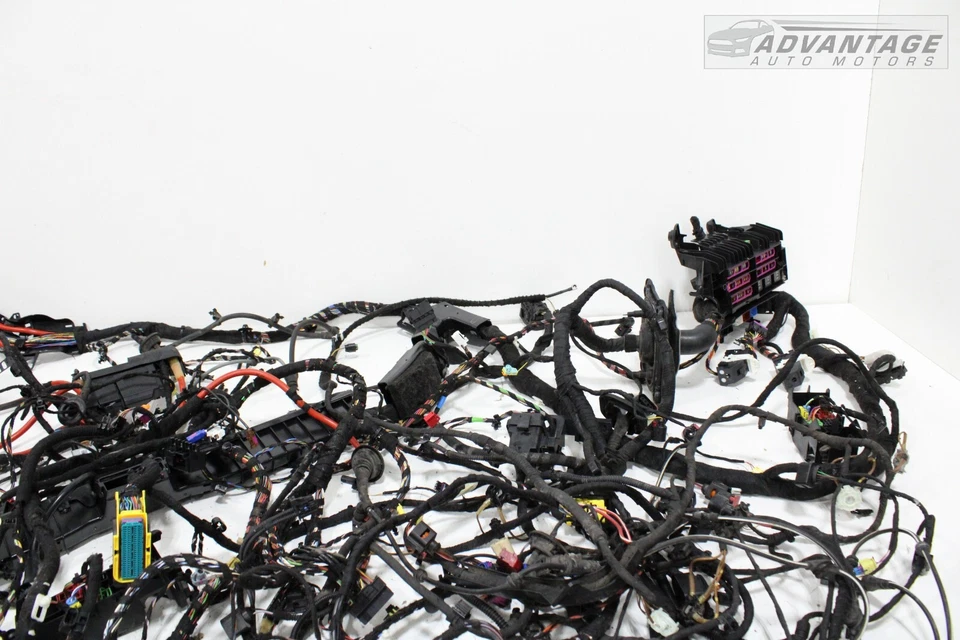 2017 奥迪 A4 QUATTRO 2.0L 室内主线线束带保险丝盒 原始设备制造商 — 第 3/4 张图片