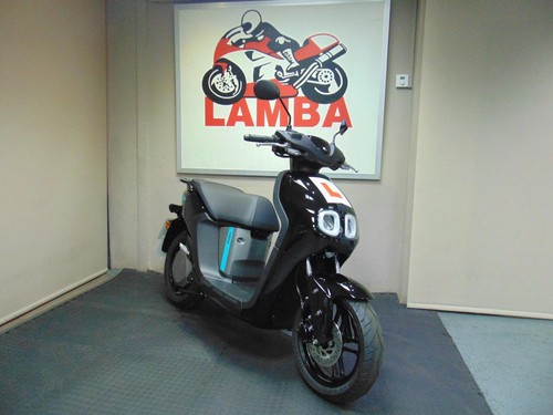 Yamaha NEO'S Electric Scooter, 2023 Black Moped. - Picture 2 of 8