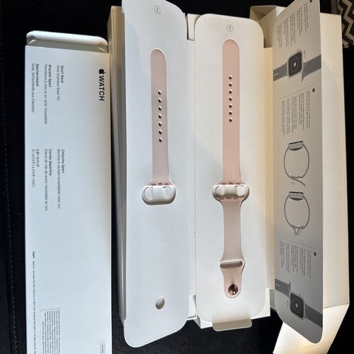 Apple Watch Series 4 - 44mm Rose Gold GPS - Picture 8 of 12