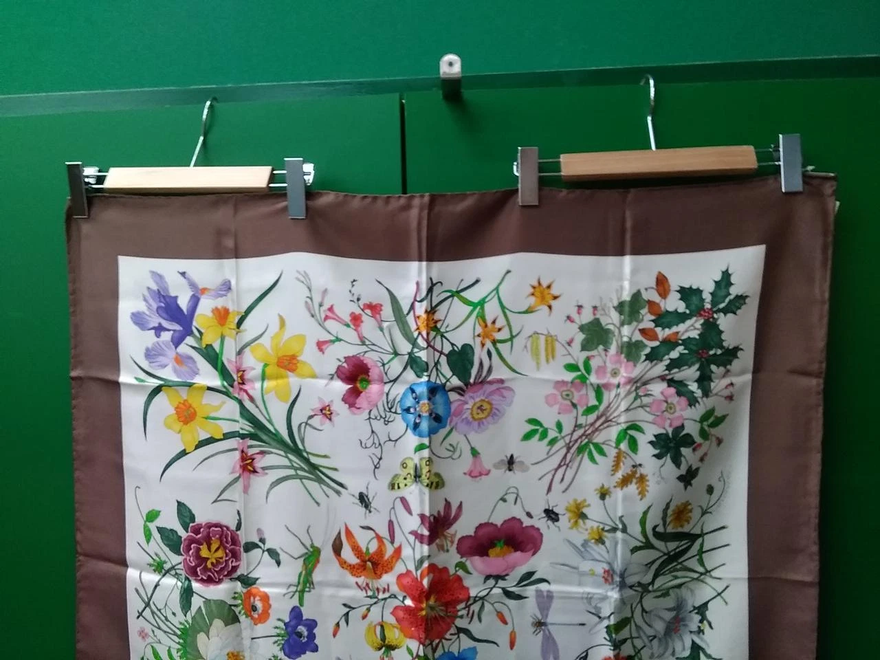 GUCCI Floral 100% Silk Scarf Brown x Multicolor Square 86cm x 86cm made in Italy