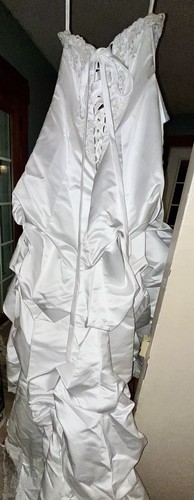 Womens Size: 16 Wedding Dress - Picture 11 of 14