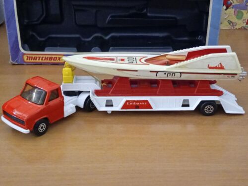 Matchbox Superkings, K-27 "Miss Embassy" Powerboat & Transporter - Foto 5 di 12