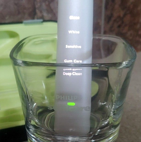 Philips Sonicare Electric Toothbrush HX939L w Accessories - Picture 3 of 7