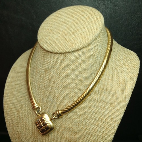 Vintage Jewelry Snake Chain Necklace Square Penden Front Closure. 6340 - Picture 3 of 7