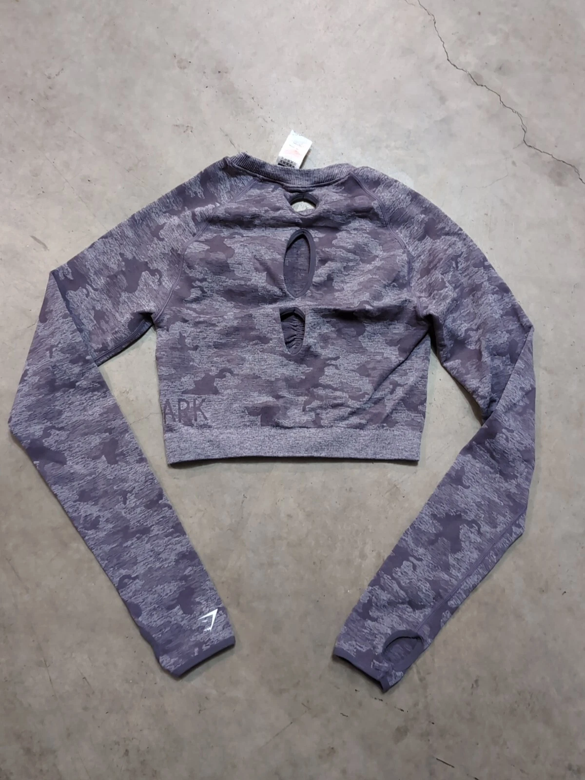gymshark long sleeve cropped camo workout gym activewear shirt