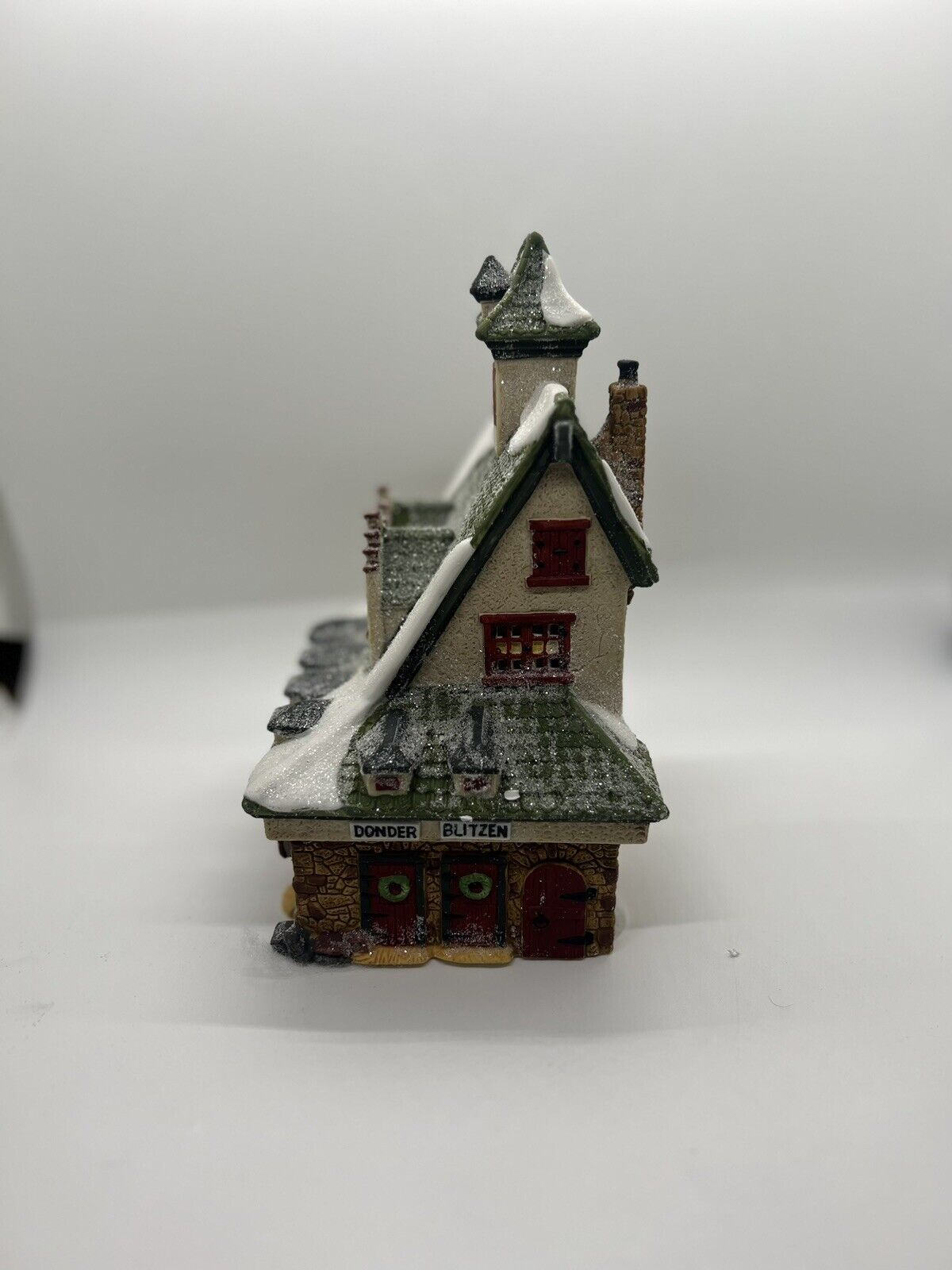Dept 56 North Pole Series Heritage Village Collection REINDEER BARN 56015 VTG - Picture 5 of 9