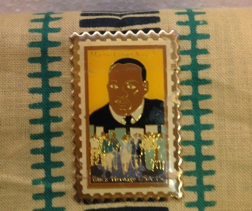 Authentic USPS-issued Martin Luther King Stamp Pins Holiday SALE! New Unopened - Picture 3 of 3