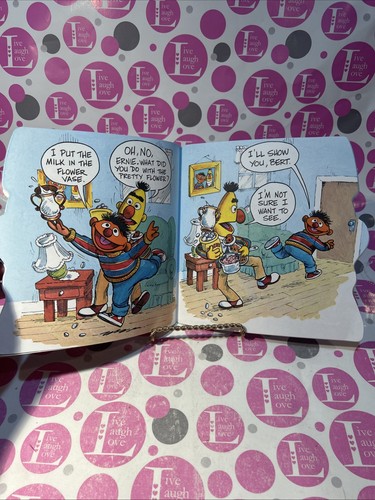 Ernie and Bert (Golden Super Shape Books) SESAME STREET SOFT COVER BOOK LIKE NEW - Foto 4 di 4