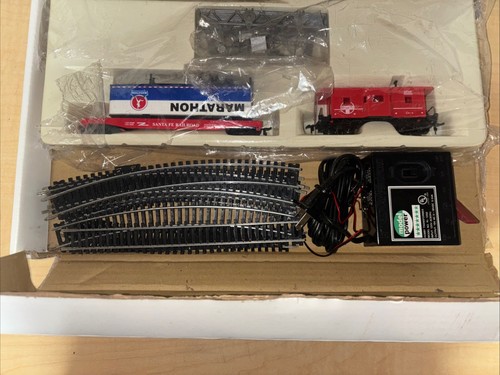 Model Power No. 1098 HO Scale Electric Train Set Marathon Oil Limited Edition - Picture 4 of 5