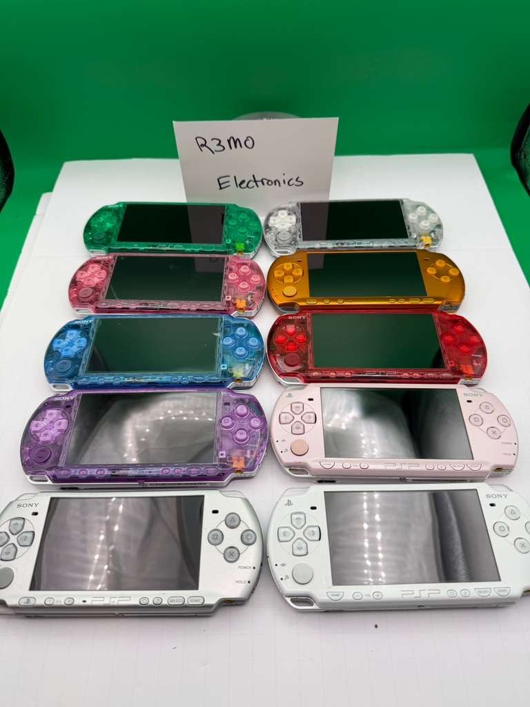 Sony PlayStation PSP 1000/2000/3000 Console with Charger/New Battery Region Free