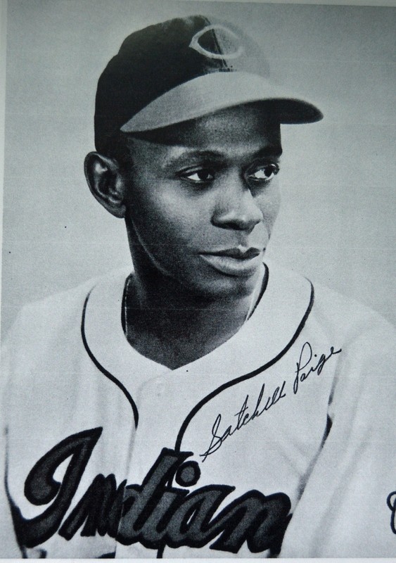 'SATCHEL PAIGE' - RARE 'ROOKIE' REPLICA- From 1948 CLEVELAND Picture-Pack