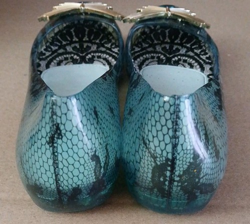 Melissa Jason Wu blau mit schwarzer Spitze Jelly Größe 9 - Bild 5 von 6